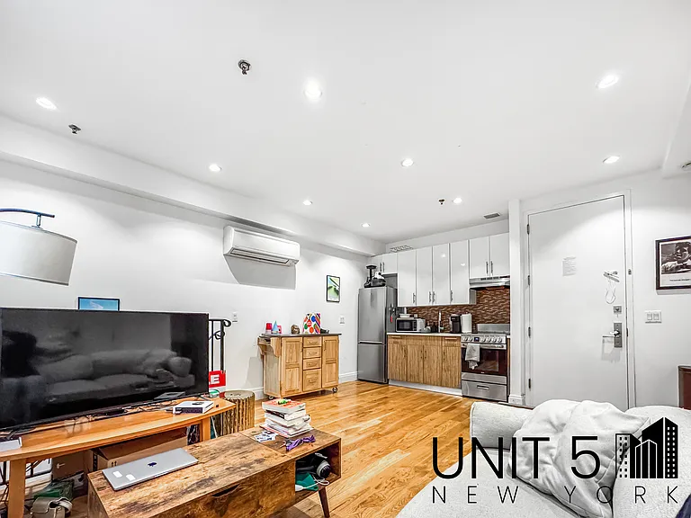 345 Eldert St #123 — Photo 1