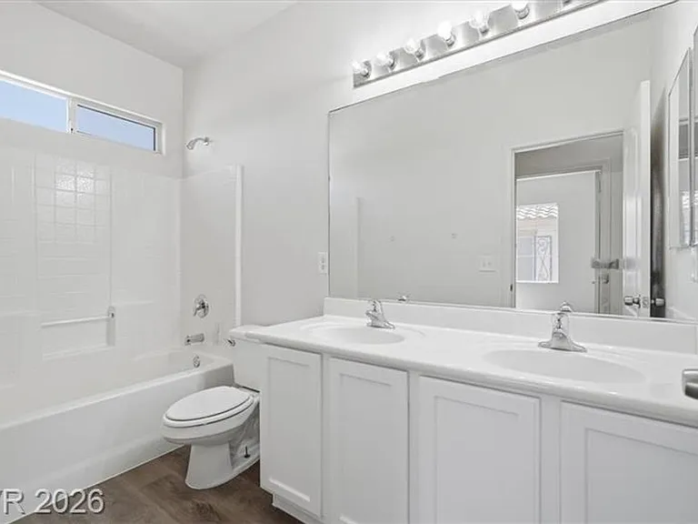 10630 Lessona St — Photo 20
