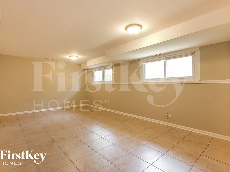 2108 Linden Ave — Photo 12