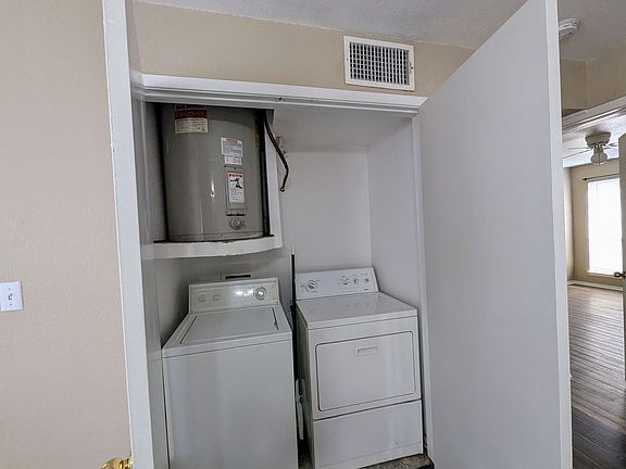 5th image of 225 Kerby St APT B