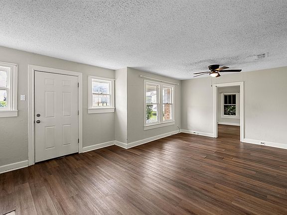 3rd image of 1511 Maple Ave
