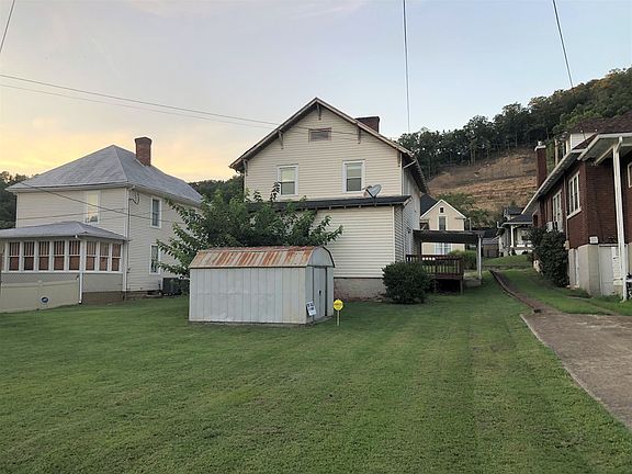 4th image of 120 4th St