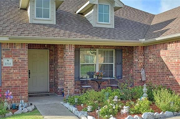 2nd image of 2733 Pinnacle Dr