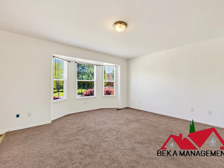 1100 Wildwood Ln — Photo 10