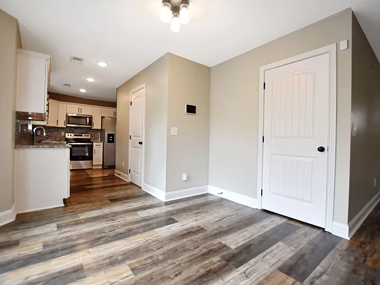 493 Woodtrace Dr — Photo 4
