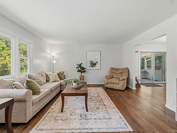 4th image of 124 Cedar Lane