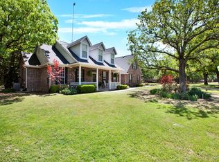 11 Hillside Dr, Wills Pt, TX 75169