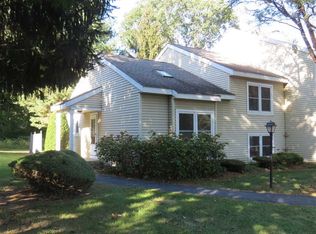 10 Wilton Ct, Halfmoon, NY 12065