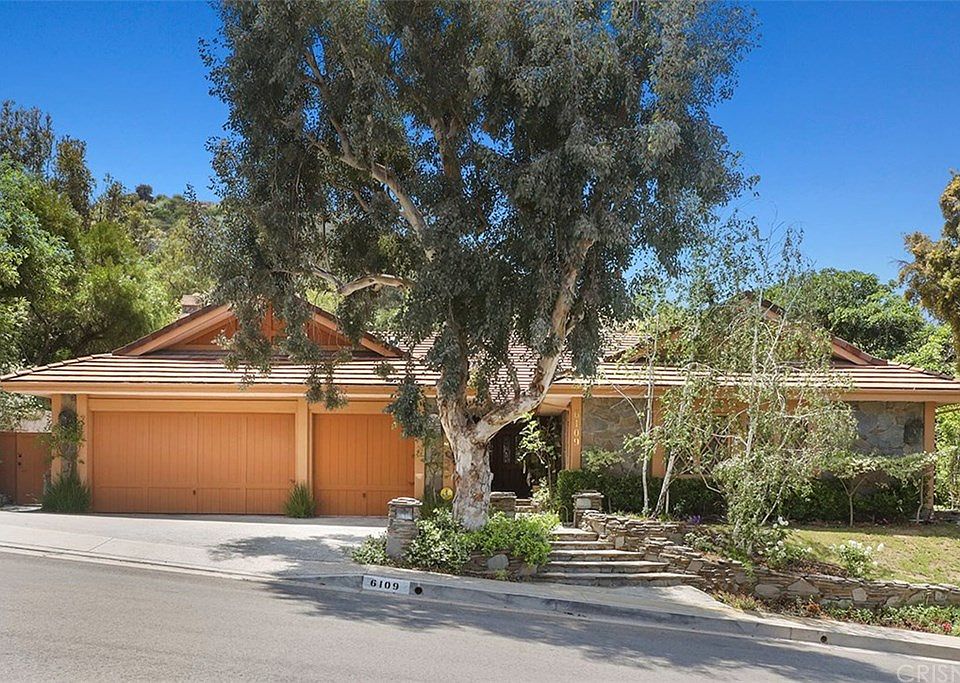 1st image of 6109 Paseo La Vis