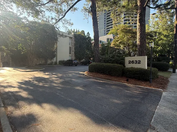 2632 Peachtree Rd NW APT B404, Atlanta, GA 30305