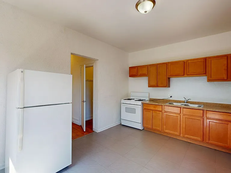 1515 E. 54th Street — Photo 3