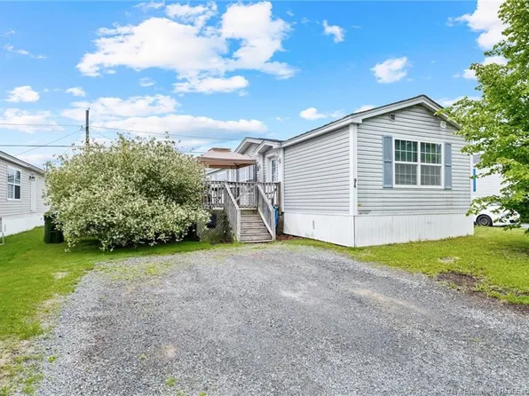 94 Glenmar Dr, Fredericton, NB E3G 0S3