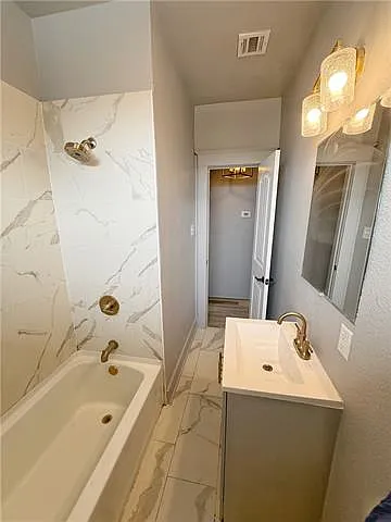 1323 Monroe St — Photo 7