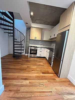 5th image of 363 Winthrop St #5B