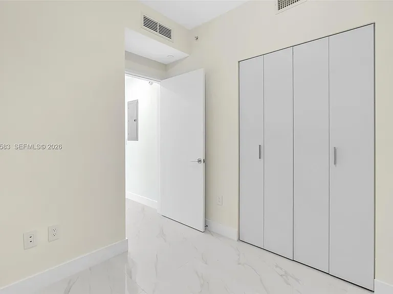 700 NE 24th St #5404 — Photo 45