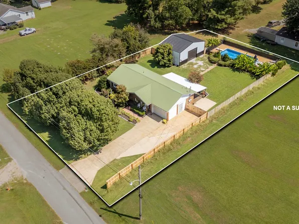 70 Harrell St, Trezevant, TN 38258