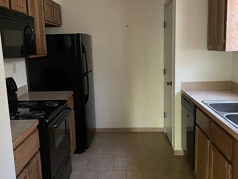 Spanish Villas Apts — Photo 12