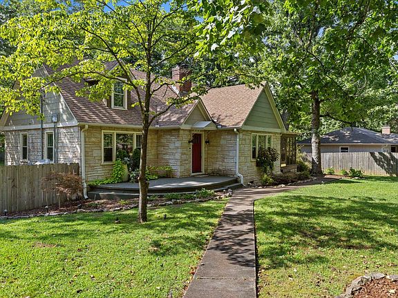4th image of 1709 Hermitage Dr