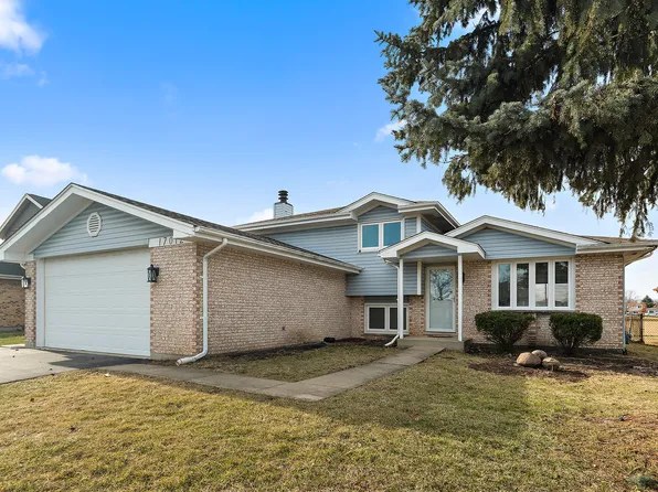 17012 Redwood Ct, Orland Hills, IL 60487