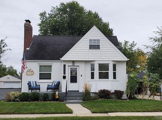 18588 Mesle St, Roseville, MI 48066