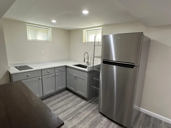 (undisclosed Address), Bay Shore, NY 11706