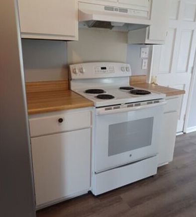 4th image of 699 Marble Ct