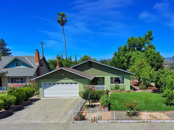367 Trinity Dr, Vacaville, CA 95687