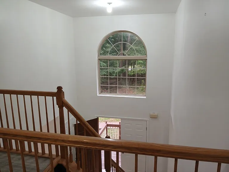 556 Airport Rd — Photo 5