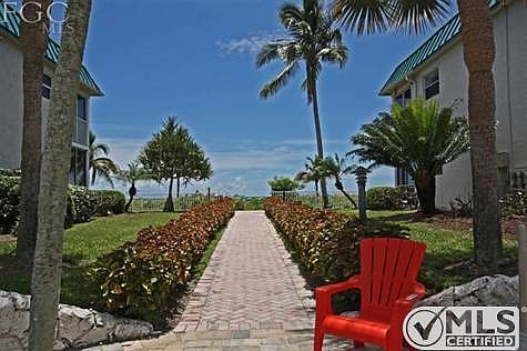 Walkway to Beach