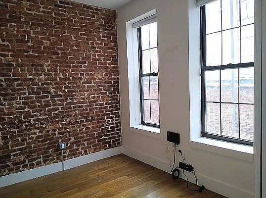 4th image of 65 Irving Ave APT 5