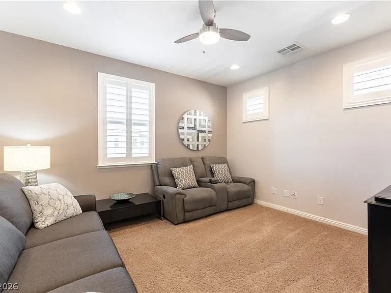 1041 Baronet Dr — Photo 37