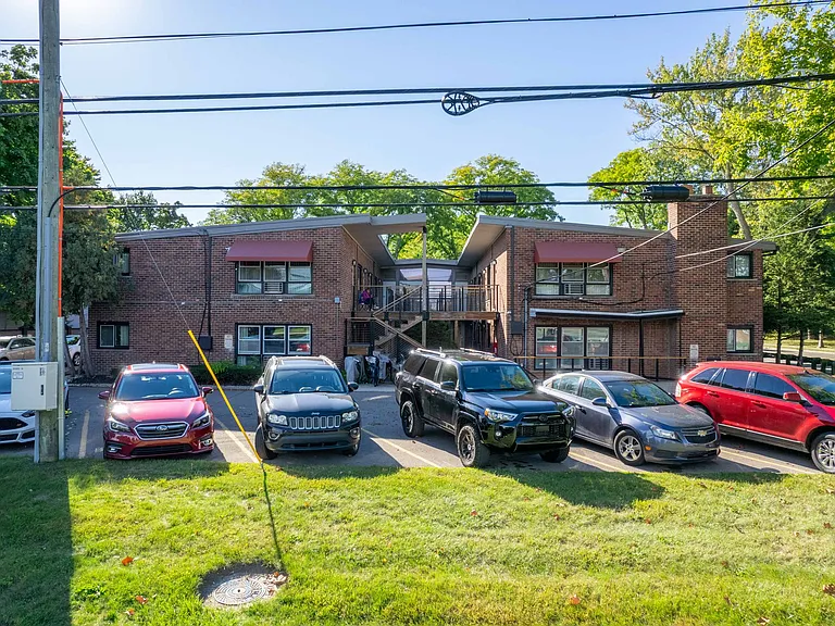 3382 Harvard Rd — Photo 12
