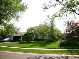 830 Roaring Brook Ln, Algonquin, IL