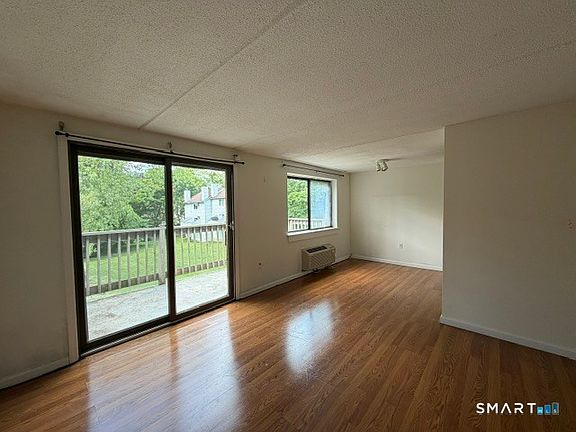 4th image of 126 Triangle St APT A24