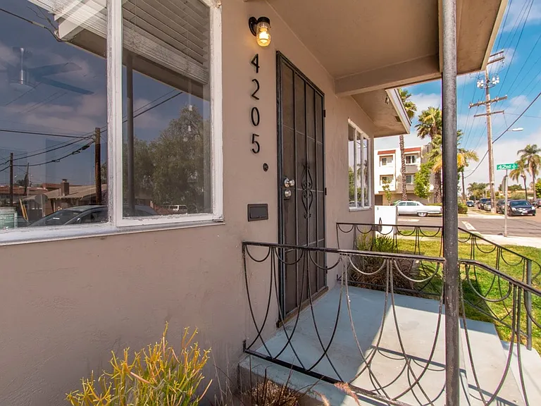 4205 Monroe Ave — Photo 13