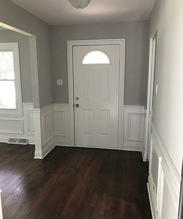 3rd image of 301 E 168th Pl