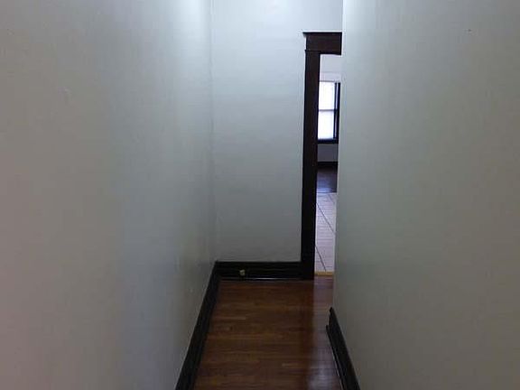 4th image of 4937 Magnolia Ave