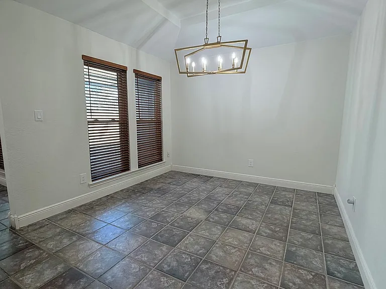 3810 Nassau Dr — Photo 7