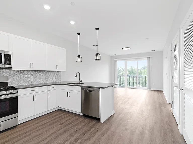 Whippany Village Apartments — Photo 6