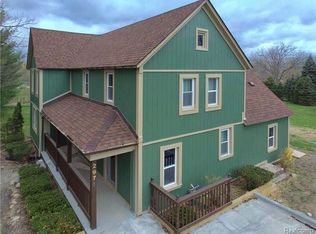 2975 E Maple Rd, Troy, MI 48083