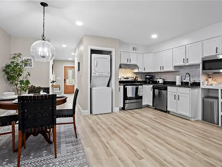 5750 Old Gordon Rd — Photo 8