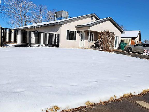 2nd image of 3310 Edgecliff Dr