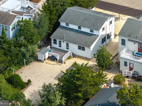 9 E 10th St, Barnegat Light, NJ 08006