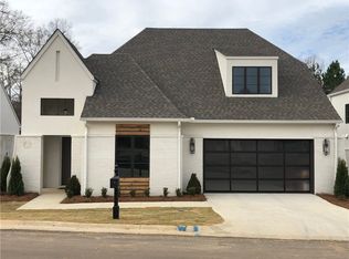 2051 Moores Mill Rd #B, Auburn, AL 36380