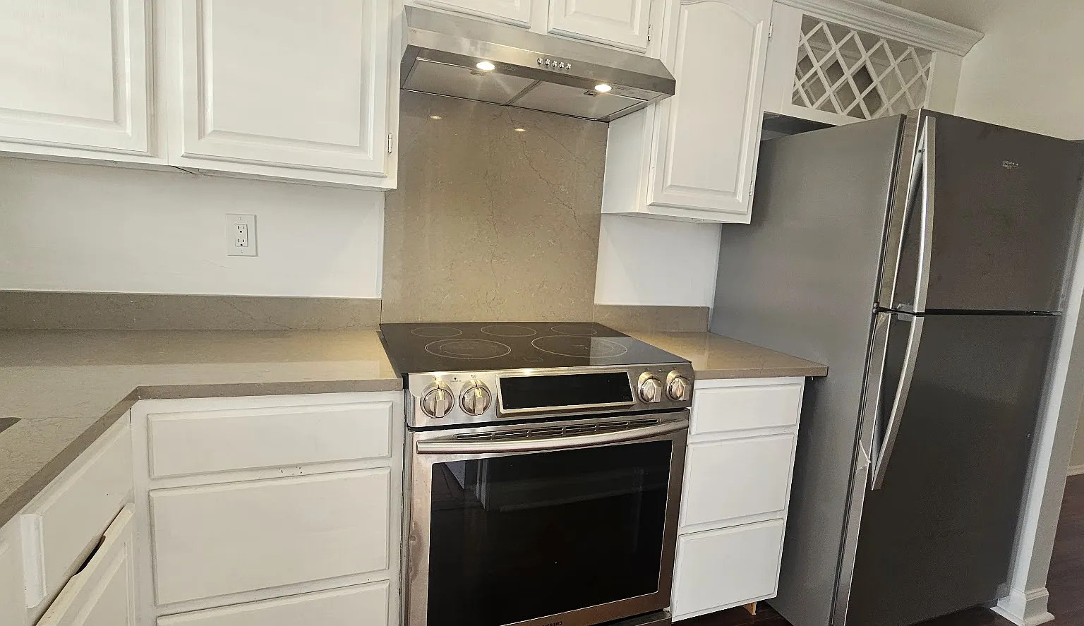 1 bed, 700 sqft, $1,750 — Photo 3