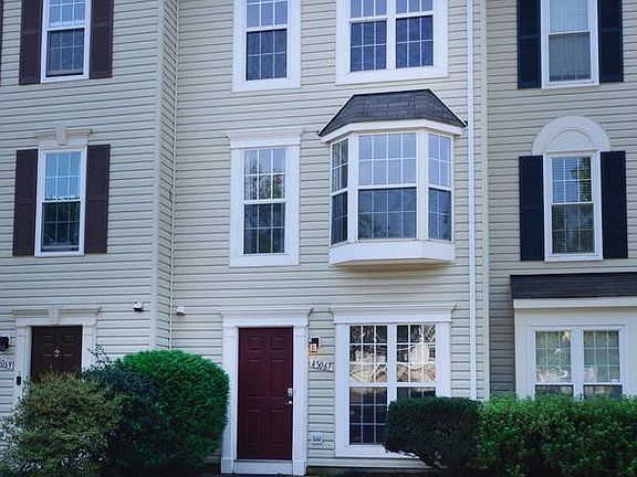 Immaculate!3BR, 2.5 baths,1664 sq ft,Move-in Ready
