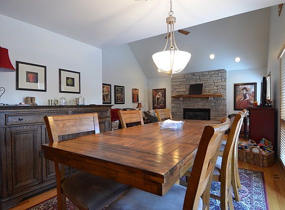 5th image of 12403 S 70th Ct