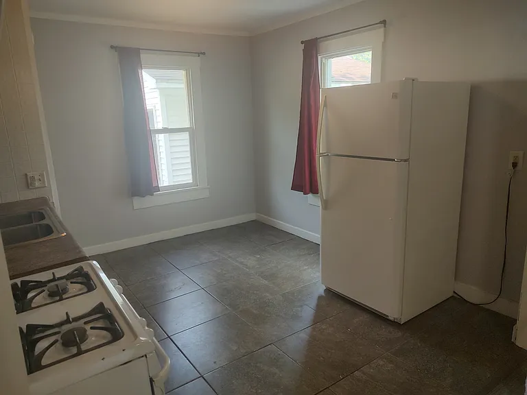 1605 E Glenn Ave — Photo 9