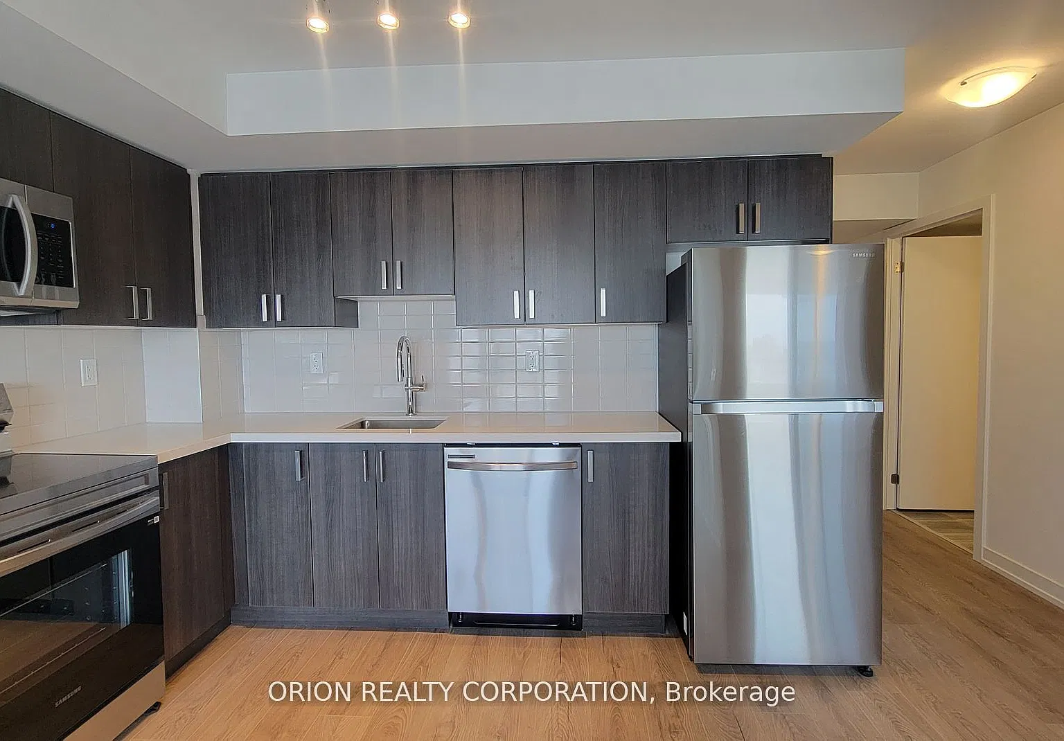 1435 Celebration Dr — Photo 2