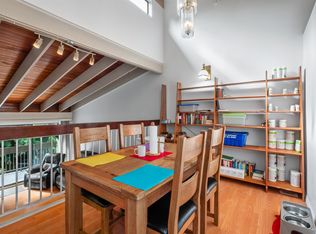 2690 Kingsford Ave, Burnaby, BC V5B 4L6